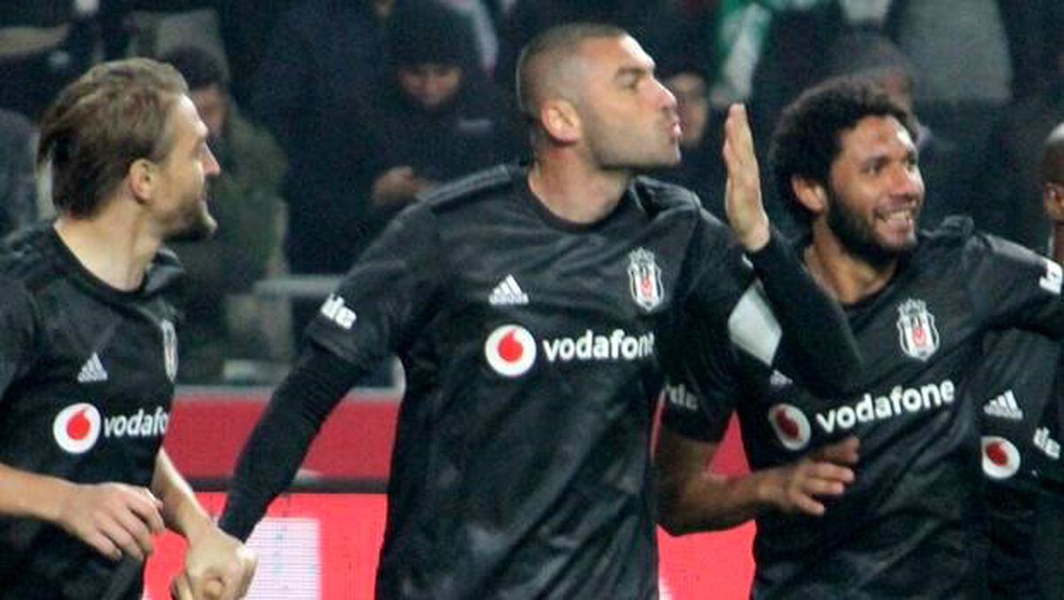 Burak Yılmaz\'a destek çığ gibi