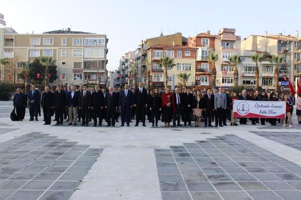 Çanakkale\'de Öğretmenler Günü kutlandı