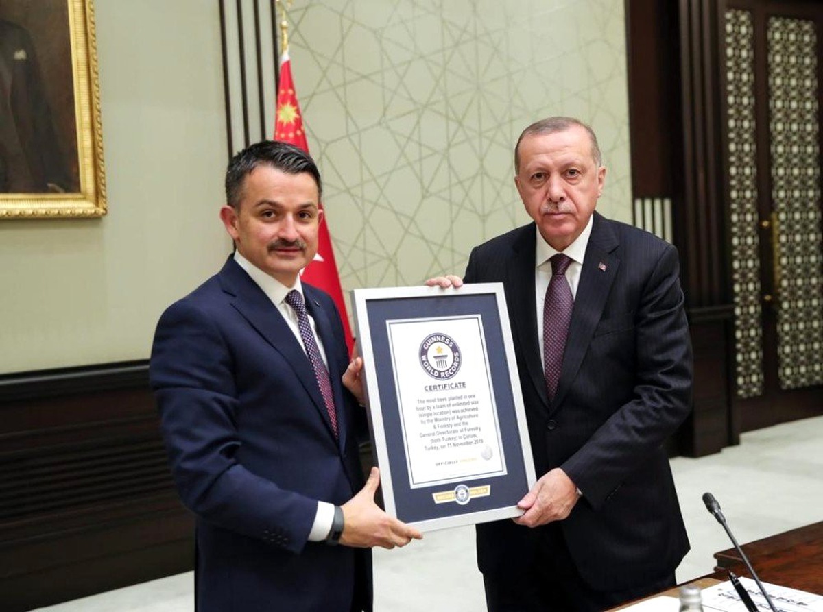Dünya rekoru belgesi Cumhurbaşkanı Erdoğan\'a verildi
