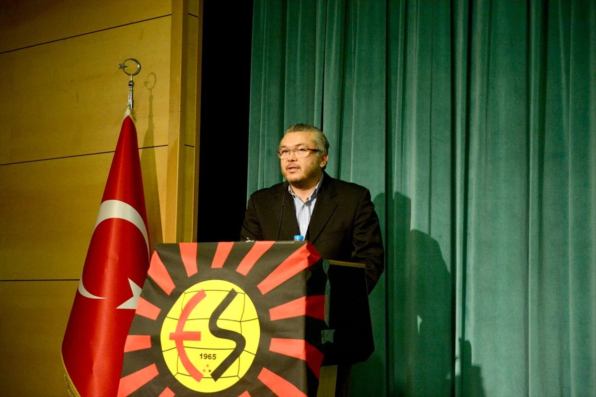 Eskişehirspor\'da başkanlığa Mustafa Akgören seçildi
