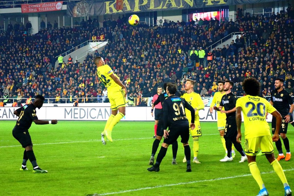 Fenerbahçe liderlik yarışında fire verdi