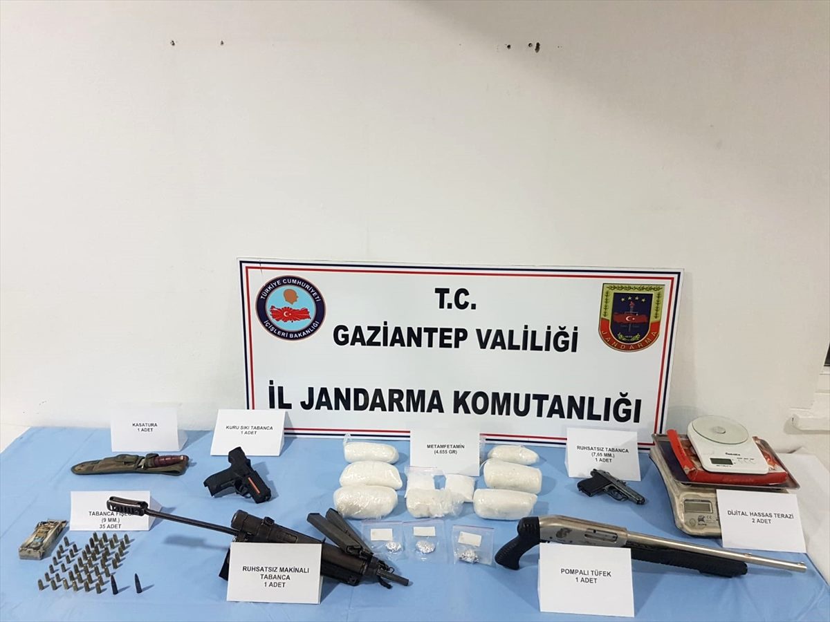Gaziantep\'te uyuşturucu operasyonunda 3 kişi yakalandı
