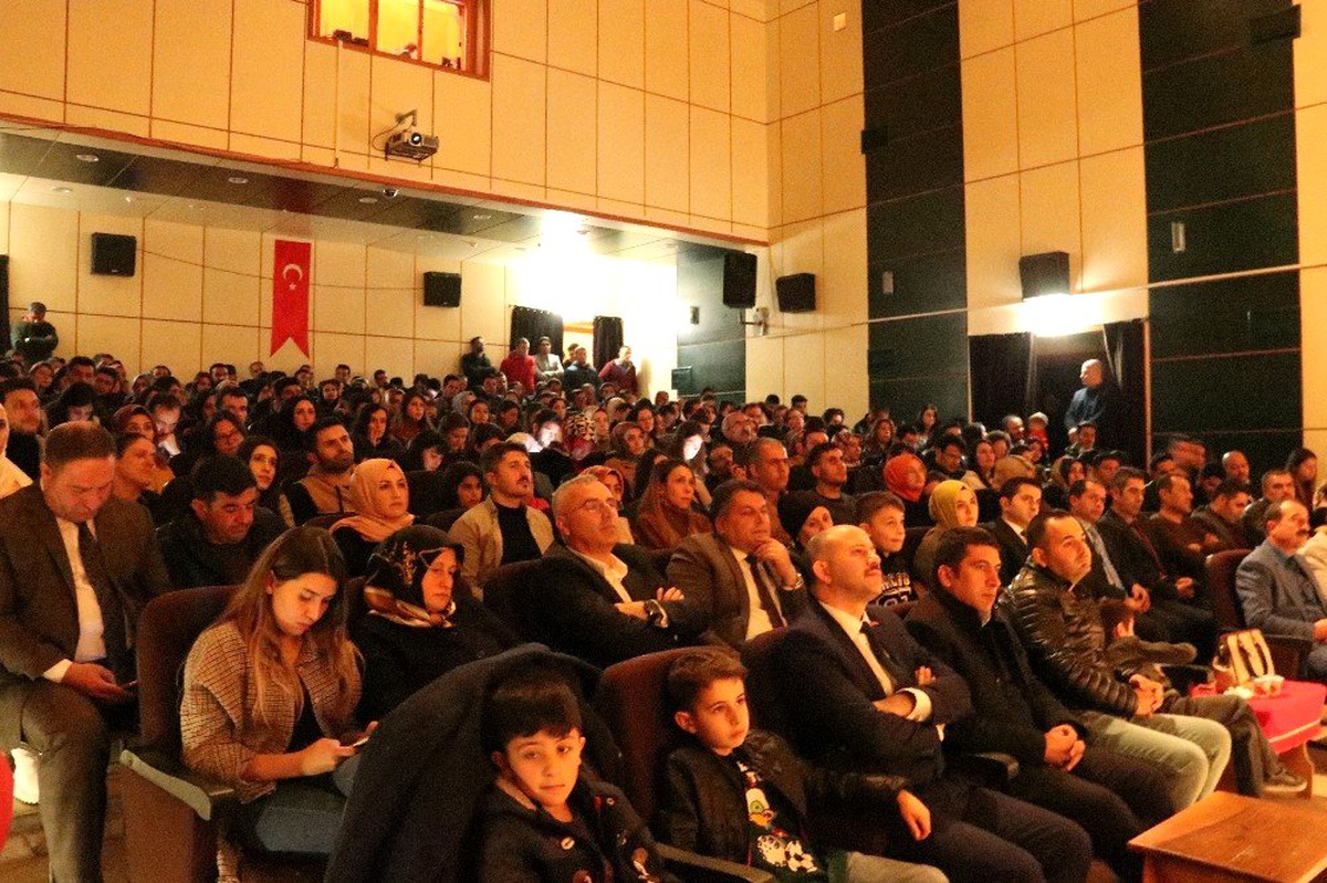 Hizan\'da 24 Kasım Öğretmenler Günü Etkinliği