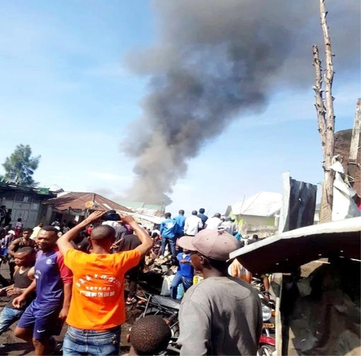 Kongo Demokratik Cumhuriyeti\'nde uçak düştü: 17 ölü
