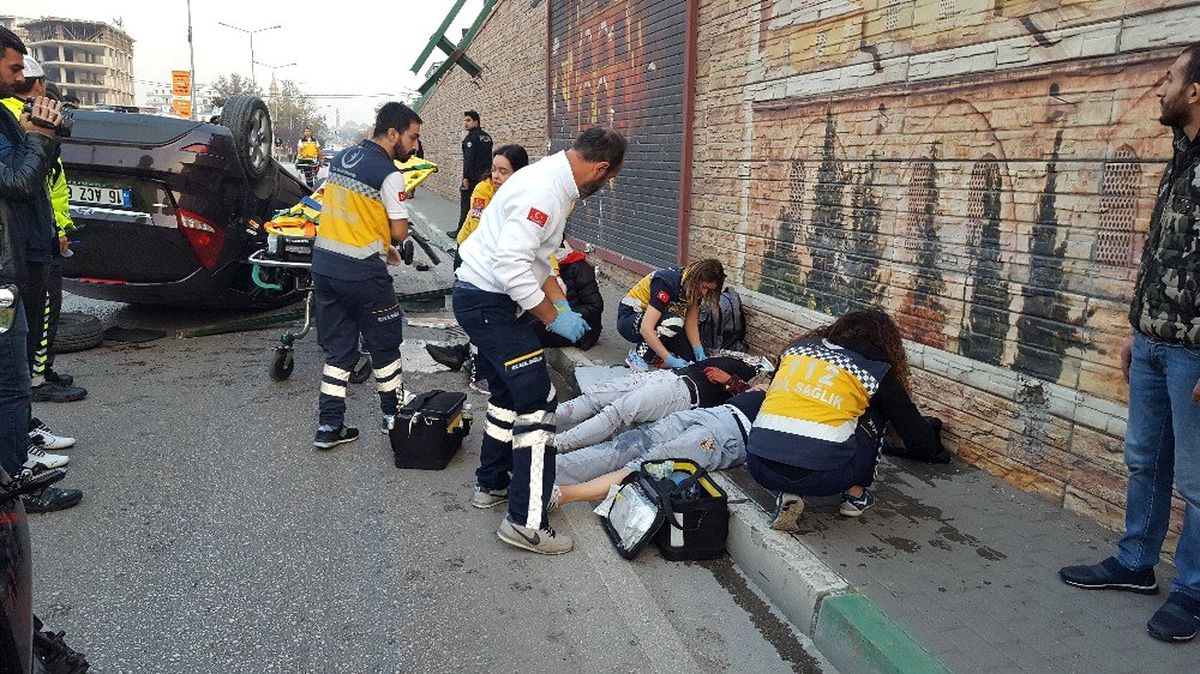 Köprüden uçan araçta can pazarı