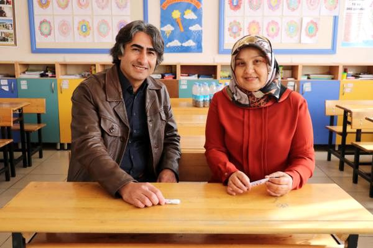 Onları öğretmenlik aşkları birleştirdi