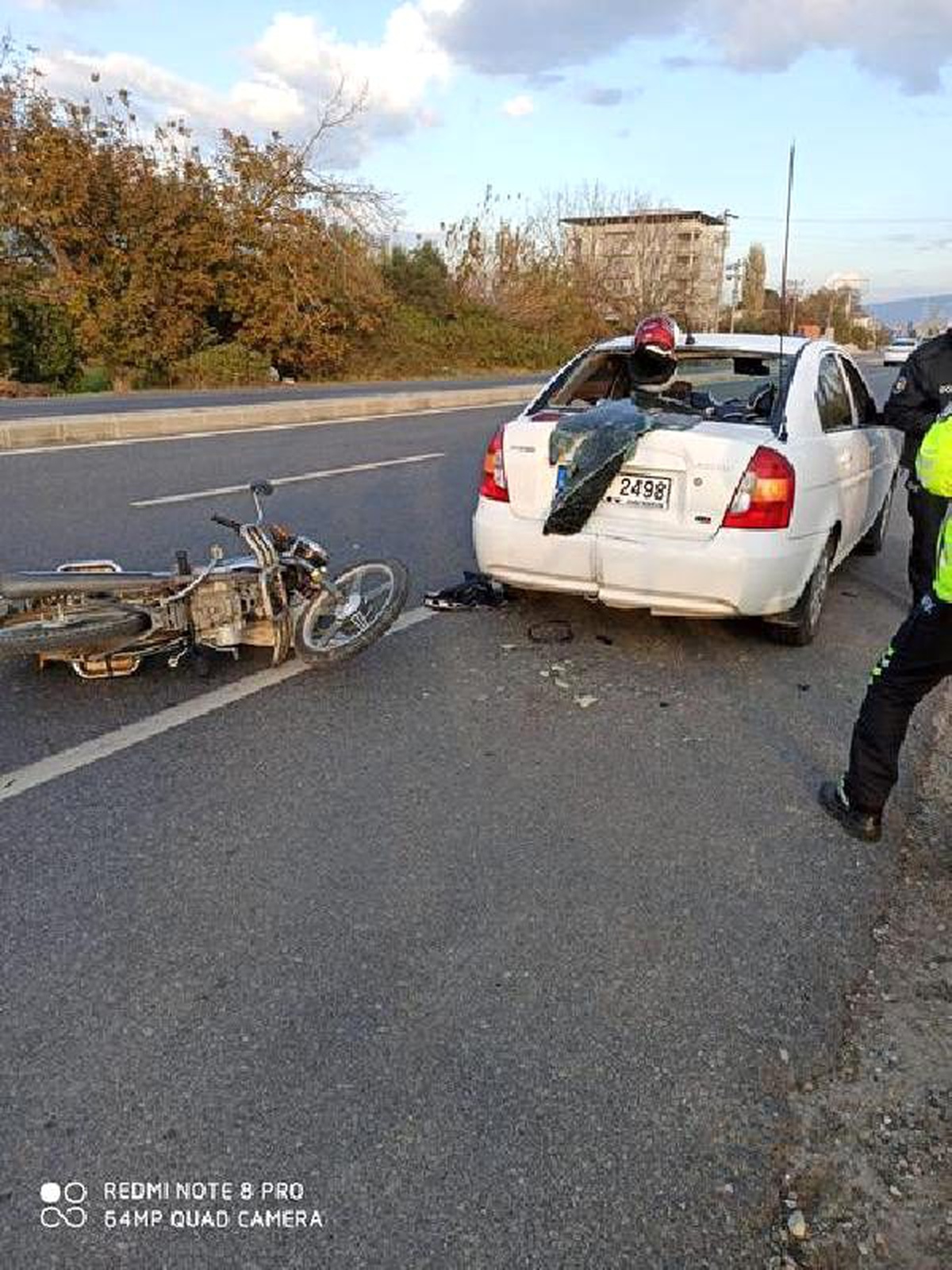 Polis otosuna çarpan motosiklet sürücüsü hayatını kaybetti