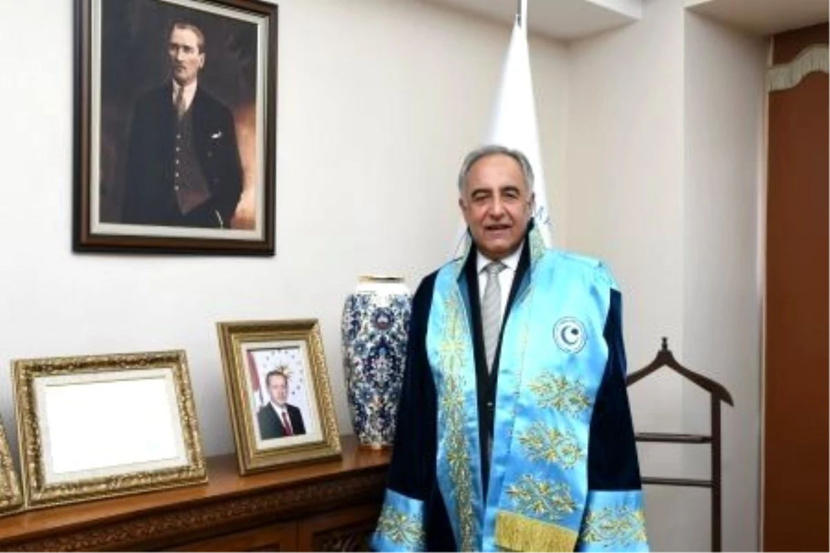 Rektör Turgut, Öğretmenler Gününü kutladı
