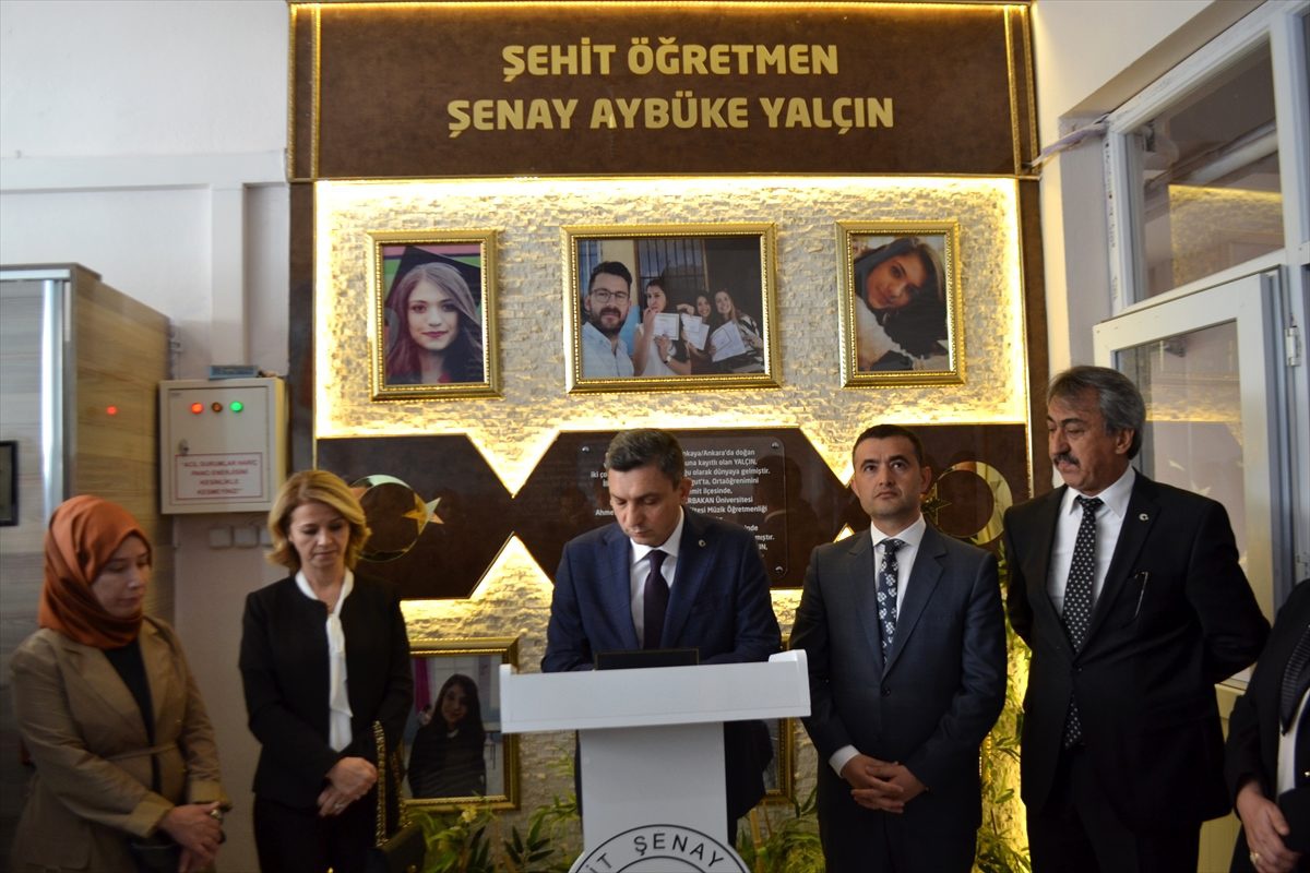 Şehit öğretmen Aybüke Yalçın\'ın okulunda hüzünlü Öğretmenler Günü kutlaması