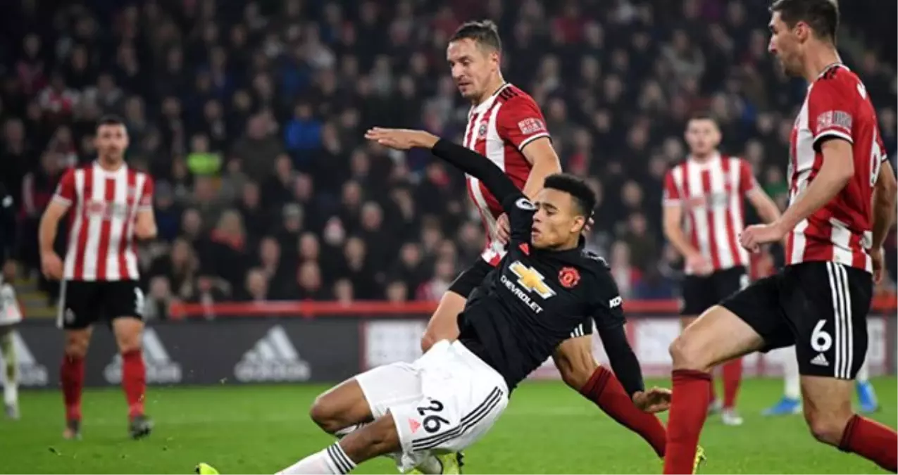 Sheffield United ile Manchester United 3-3 berabere kaldı