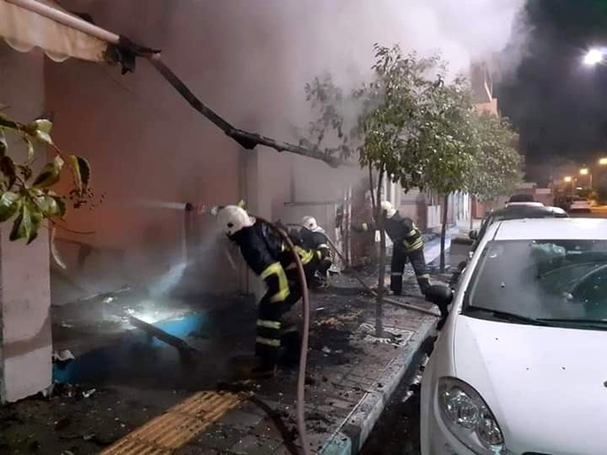 Söke\'de koltuk tamir atölyesinde çıkan yangın korkuttu