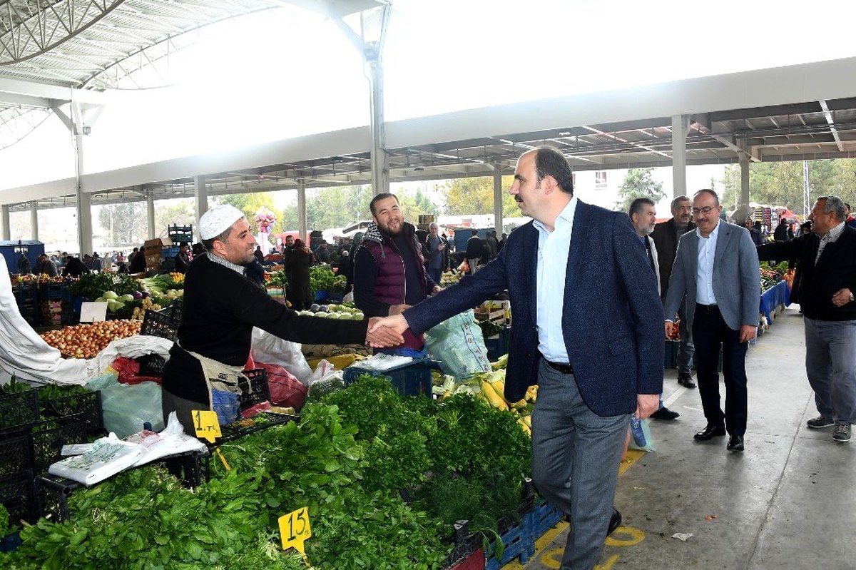 (Tekrar) Başkan Altay: "Amacımız esnafımızın ve vatandaşımızın daha iyi şartlarda alışveriş...