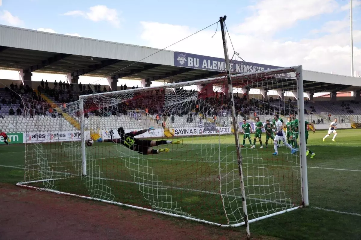 TFF 2. Lig: Afjet Afyonspor: 2 - GMG Kırklarelispor: 2