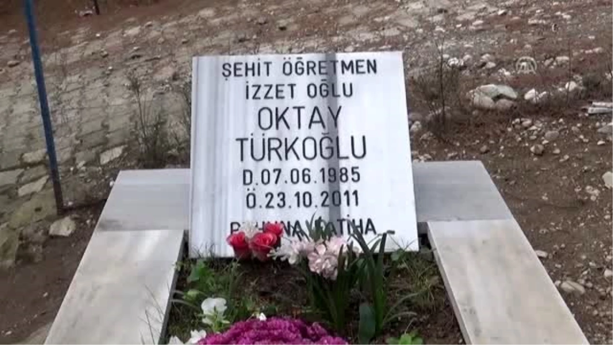 Van Depremi\'nde şehit olan öğretmen Oktay Türkoğlu anıldı