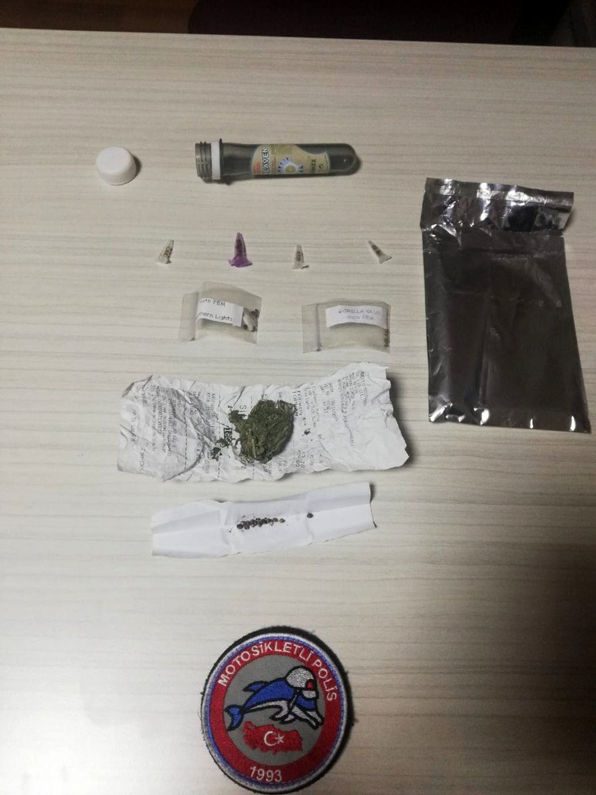 Afyonkarahisar polisi uygulamalarına devam ediyor