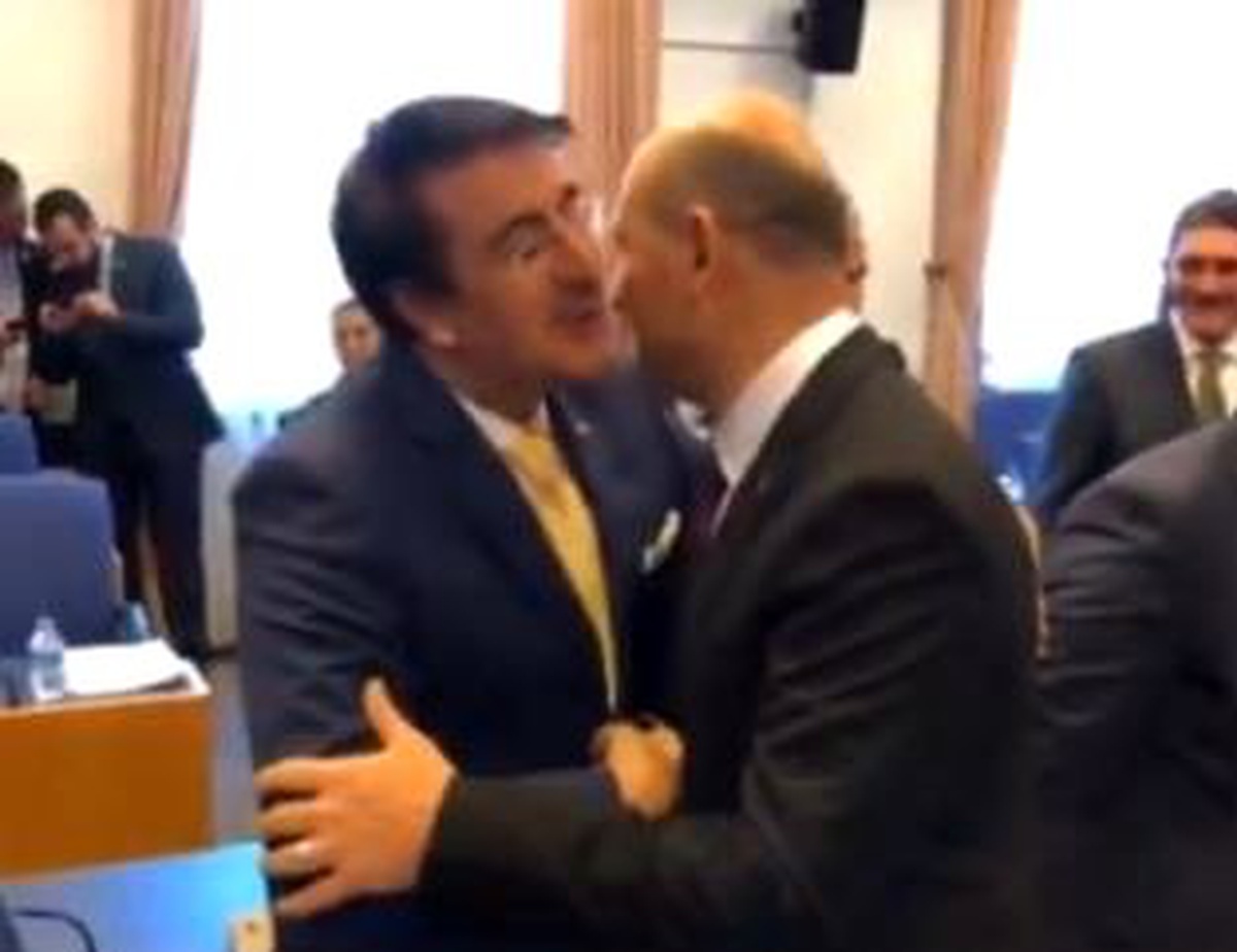 Aydemir: \'Şehitlerimizin ruhaniyetinden güç alıyoruz\'