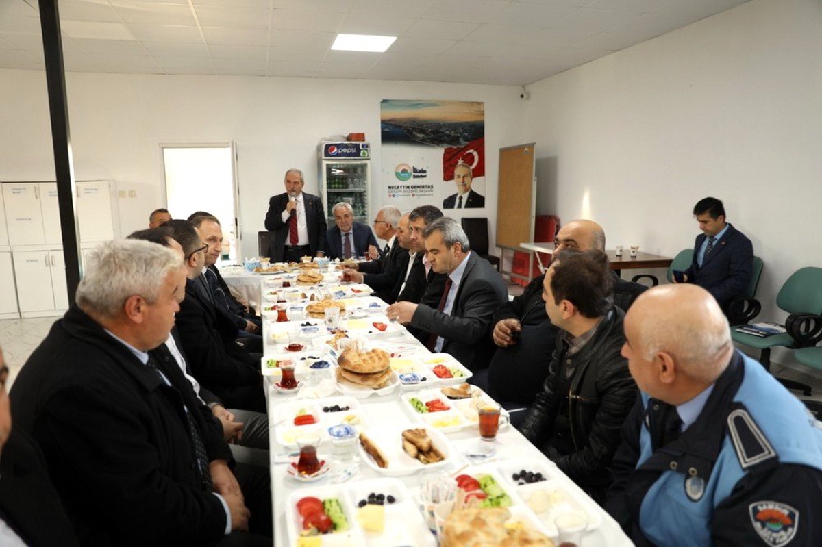 Başkan Demirtaş: "Zor gününde vatandaşımızın yanındayız"