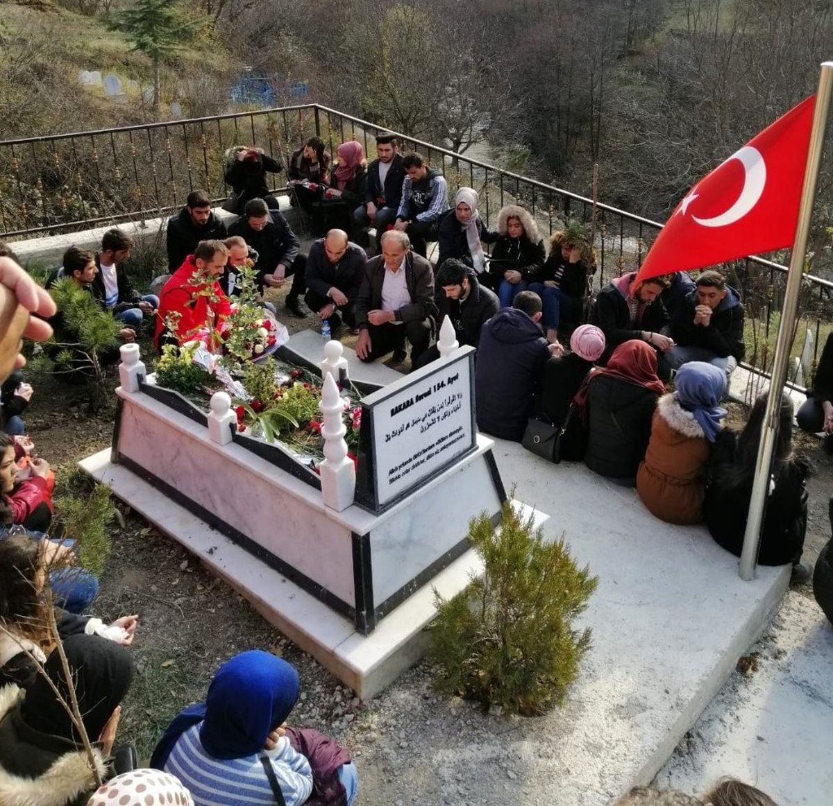 Bayburt TEM, şehit öğretmen Yılmaz\'ı unutmadı