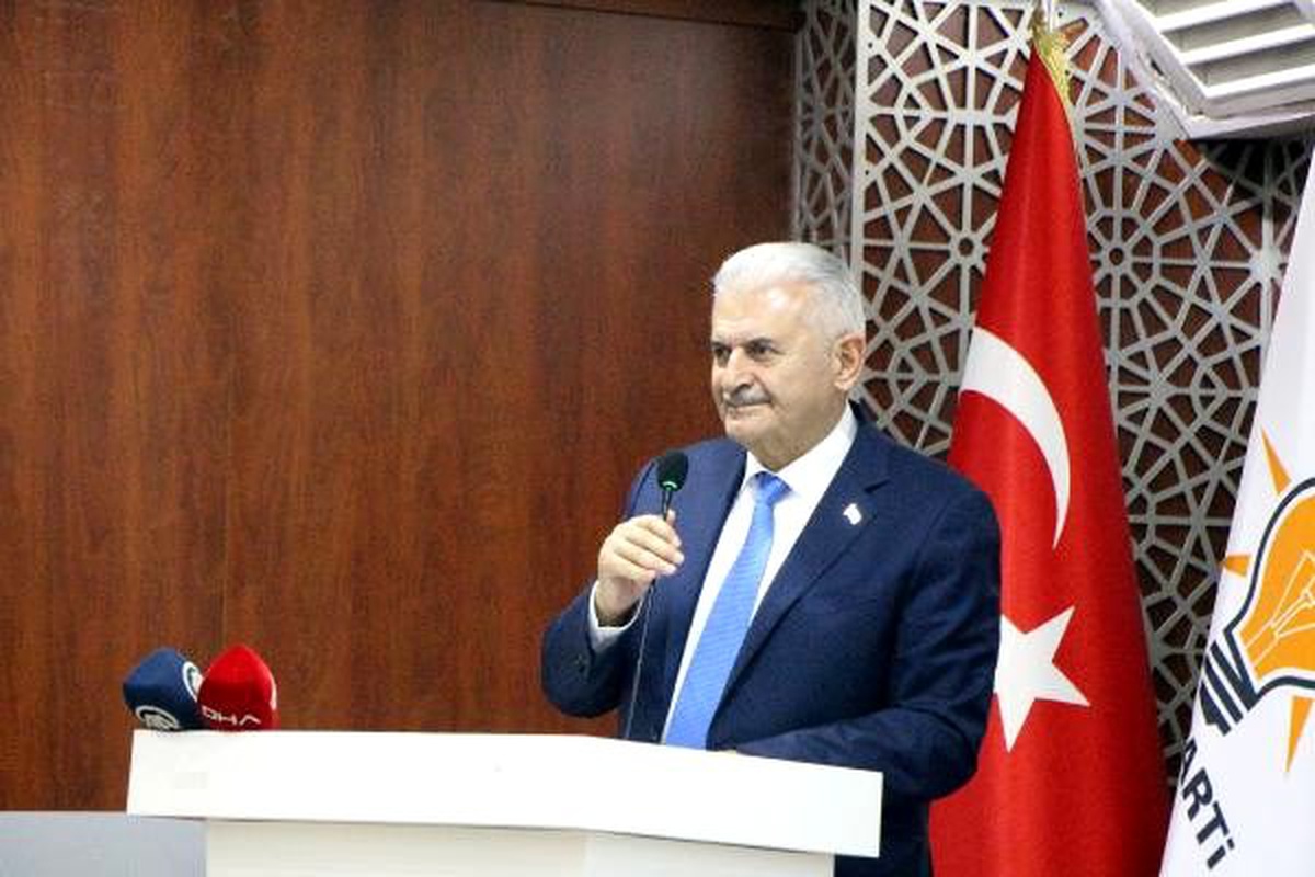 Binali Yıldırım\'a fahri doktora unvanı verildi (2)