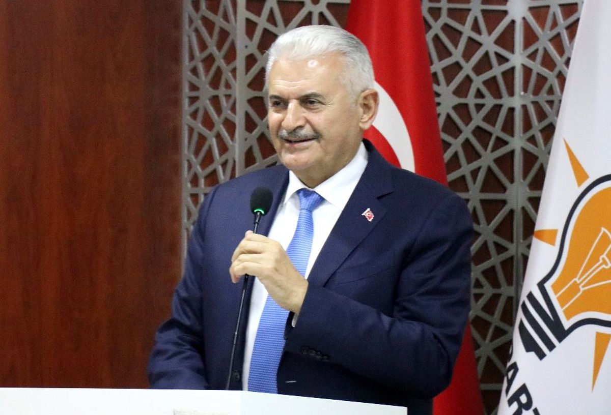Binali Yıldırım: "CHP kendi içindeki kaynayan kazanı soğutmak için yalan üstüne yalan uyduruyor"