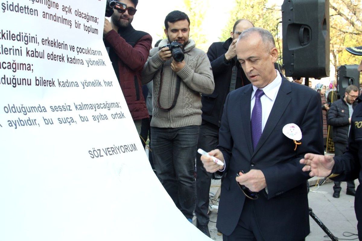 Çankırı\'da \'Kadına Şiddete Hayır\' yürüyüşü