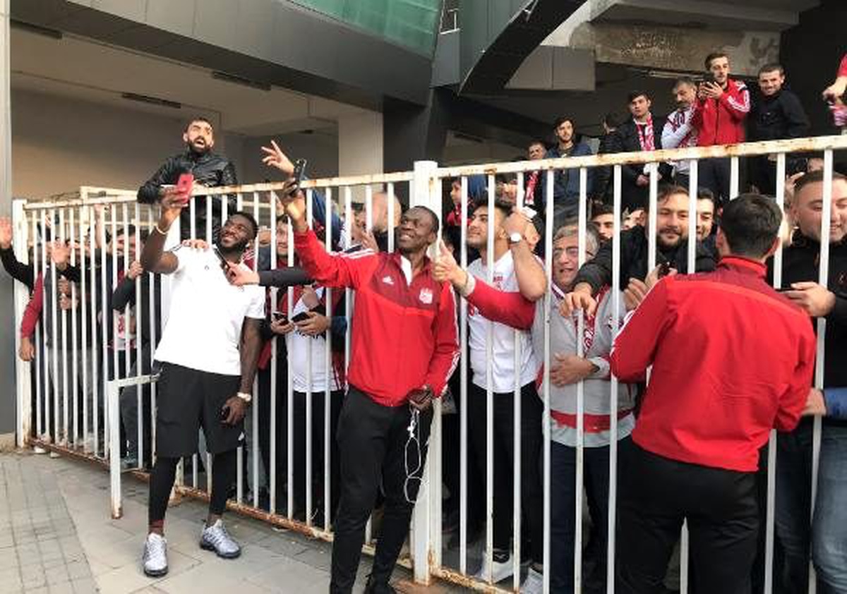 Demir Grup Sivasspor\'da liderlik coşkusu