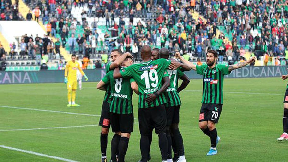 Denizlispor kara bulutları dağıttı