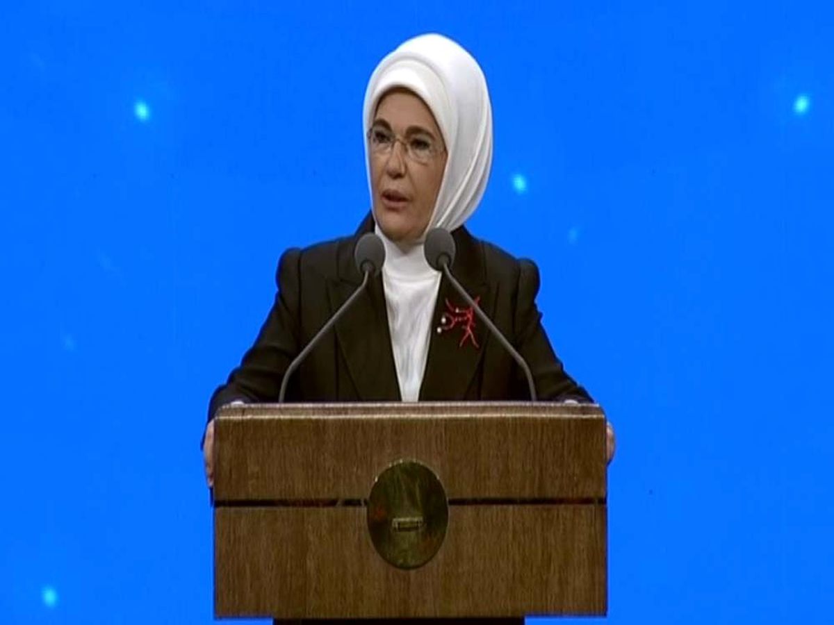Emine Erdoğan: "Erkekler kadınları mülk edinemezler"