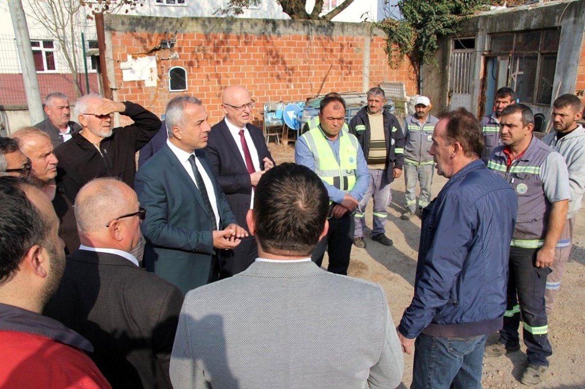 Hendek Belediyesi mahalle yenileme çalışmalarına devam ediyor