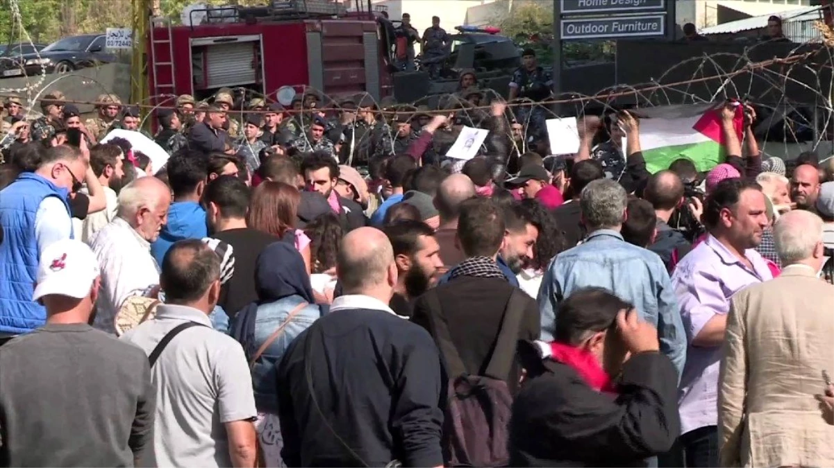 Hizbullahçı gruplarla protestocular karşı karşıya