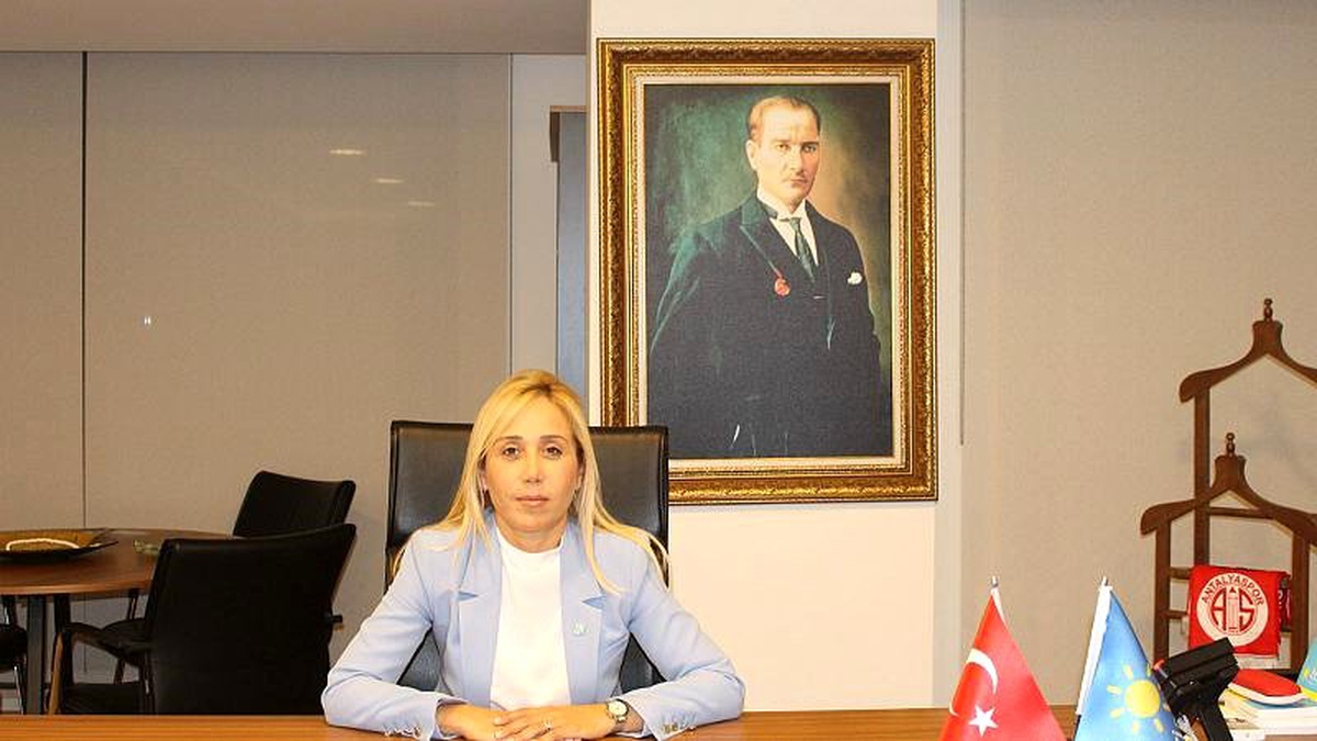 İYİ Parti\'li Çokal: Kadın sosyo-ekonomik açıdan güçlendirilmeli, kamu görevlileri eğitilmeli