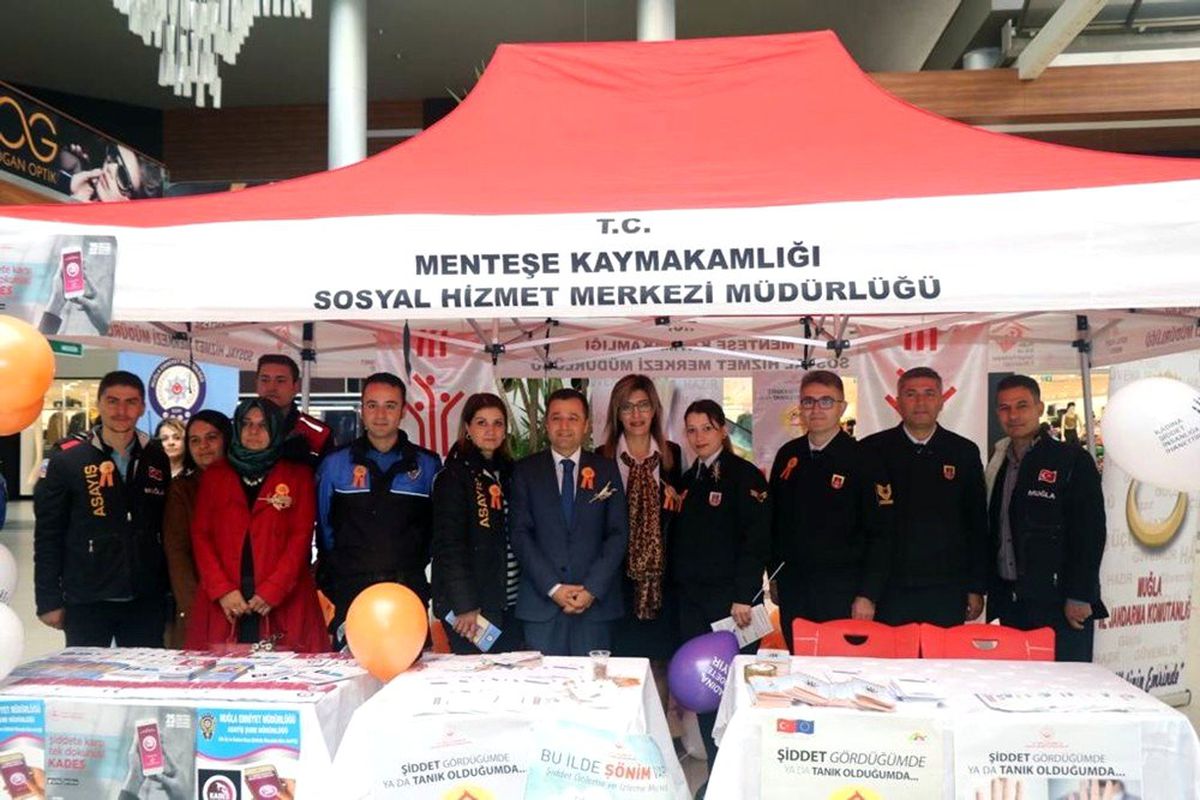 Jandarma ve Emniyetten \'Kadına Yönelik Şiddet\' standı
