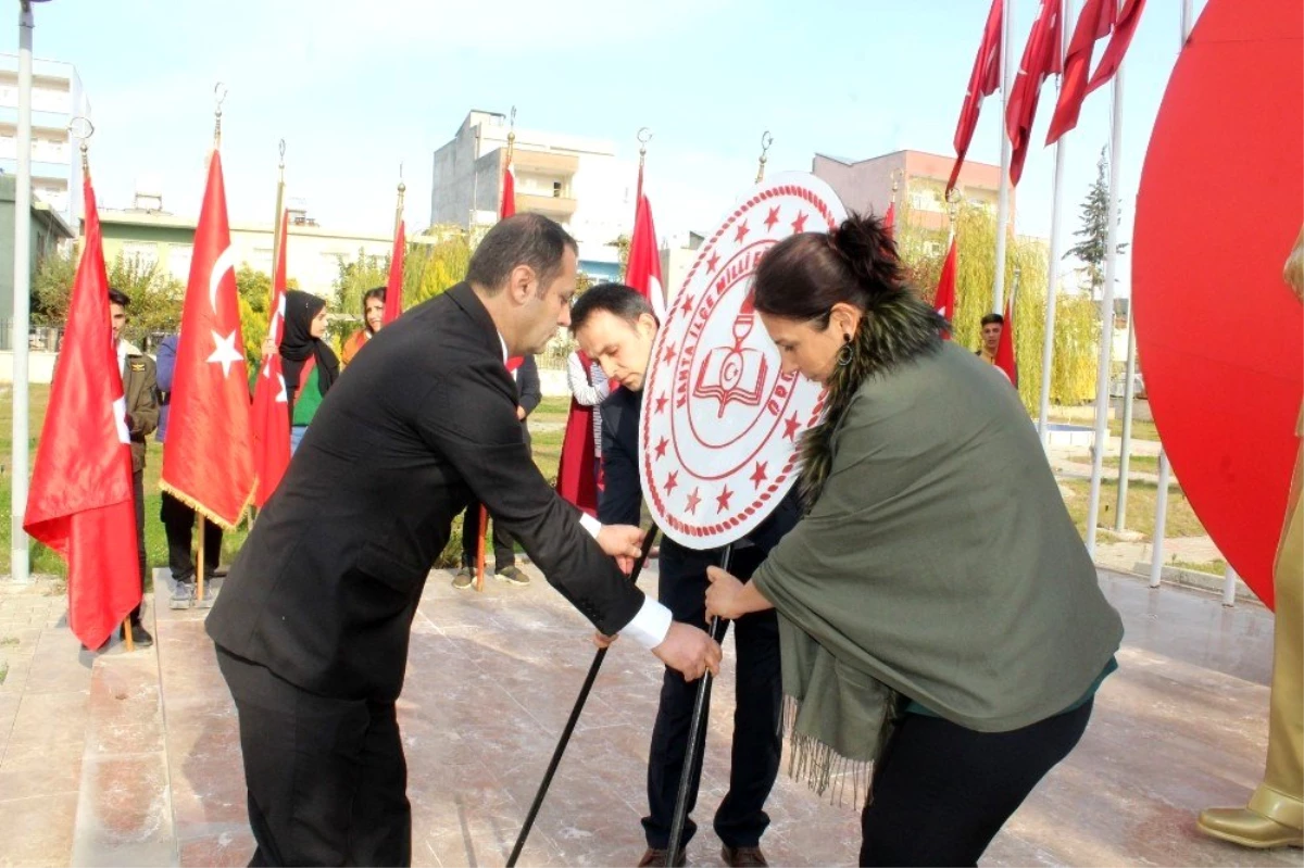 Kahta ilçesinde Öğretmenler Günü kutlandı