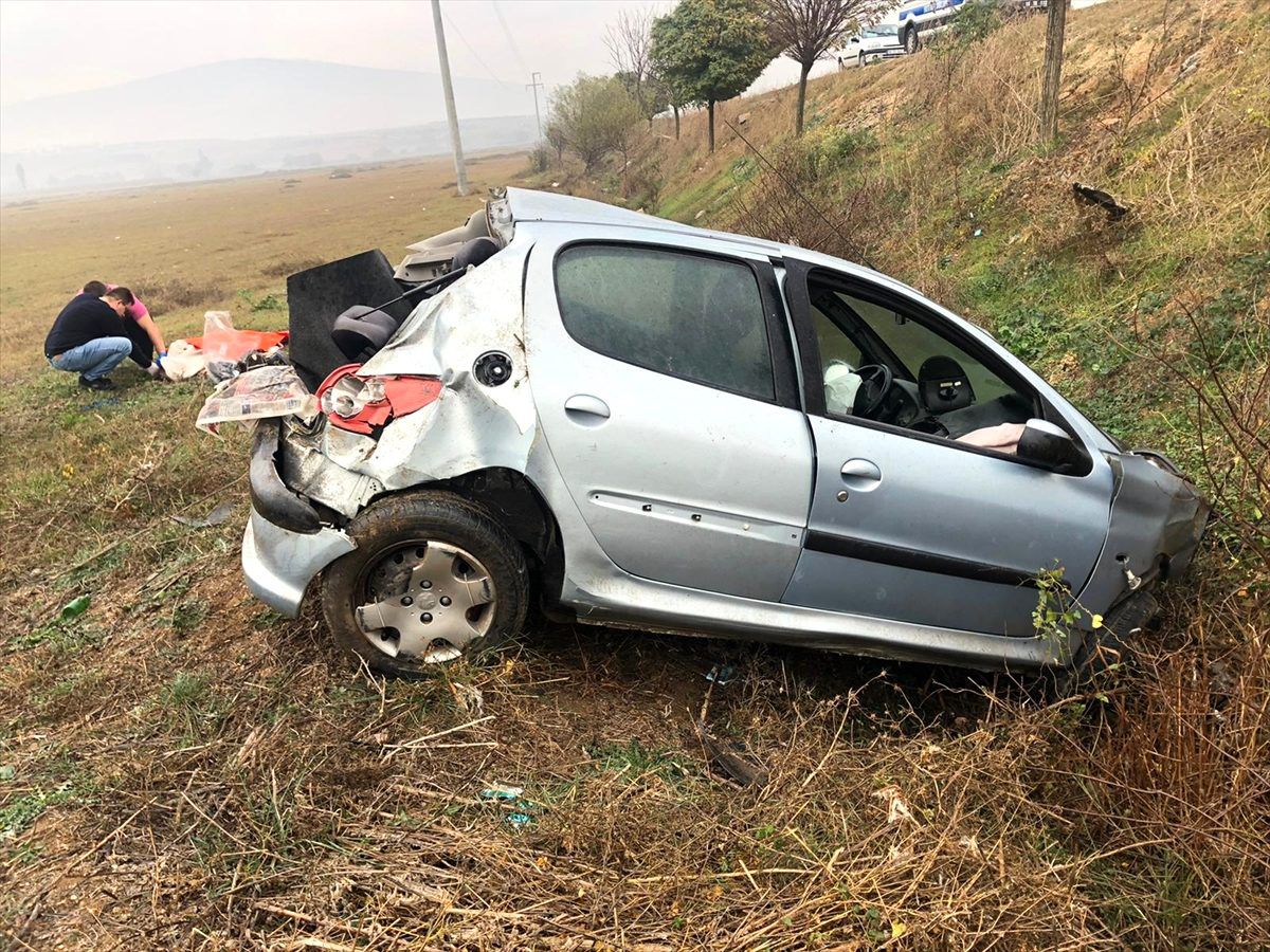 Karacabey\'de trafik kazası: 1 yaralı