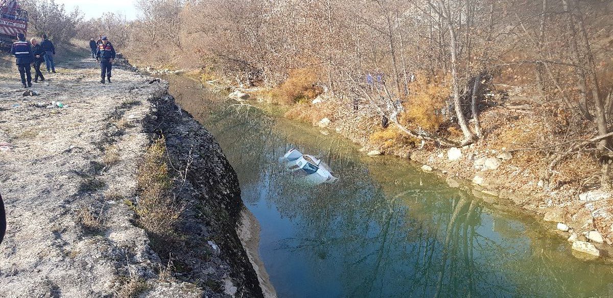 Kayıp olan iş adamı aracıyla uçtuğu çayda ölü bulundu
