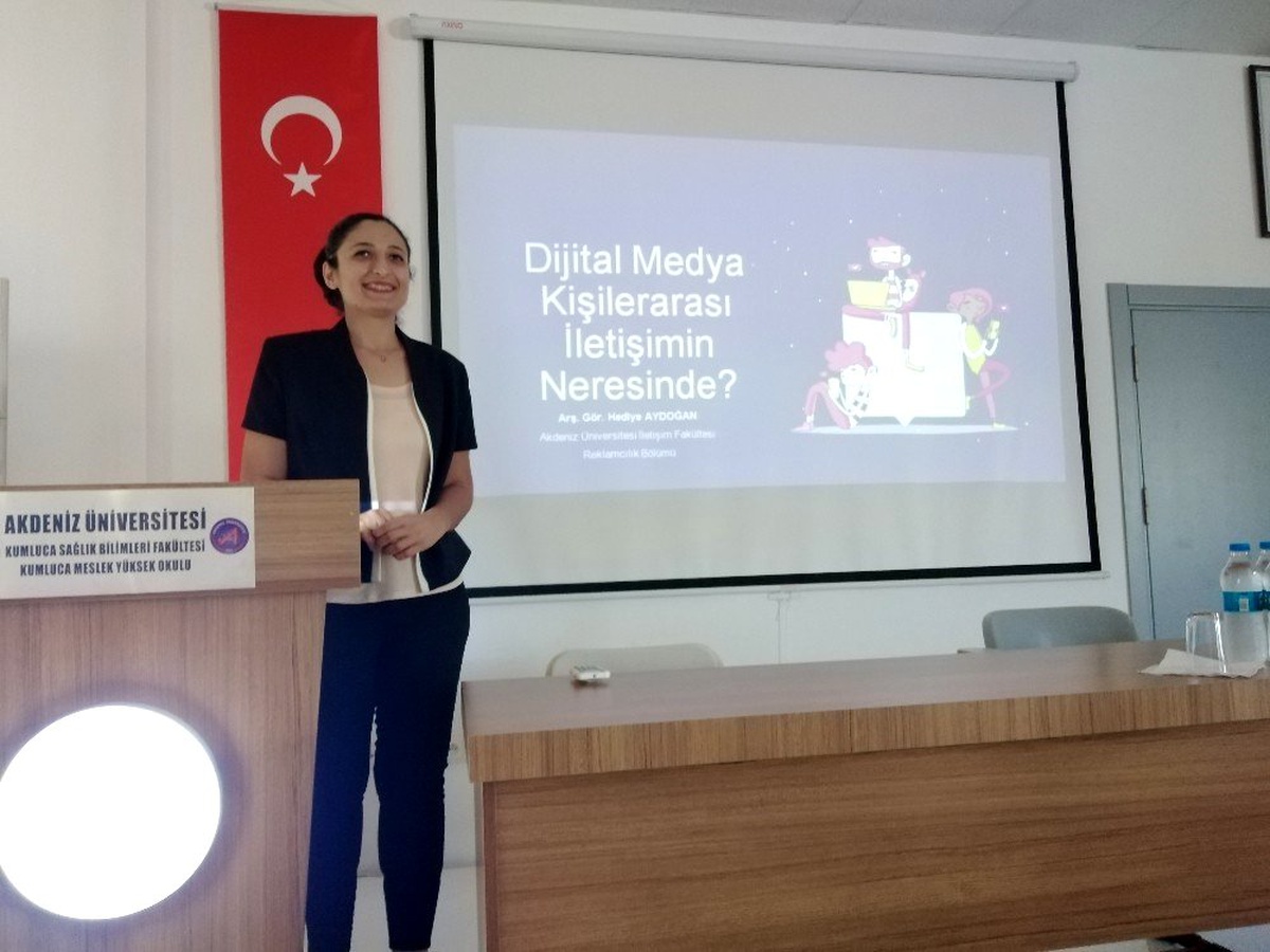 Kumluca Sağlık Bilimleri Fakültesi\'nde "Dijital Medya" konuşuldu