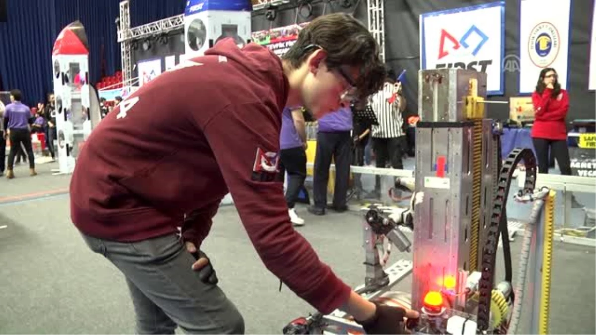 Liseli gençlerin yarıştığı "Ankara FRC Off Season Robot Turnuvası" sona erdi