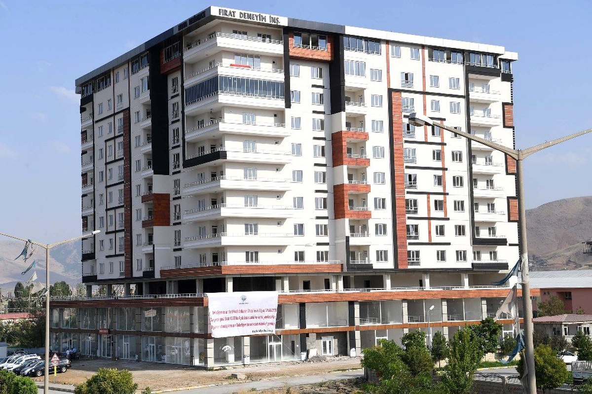 Muş\'ta 3 iş yeri, 1 kafeterya ve 4 konut satışa çıkarılıyor