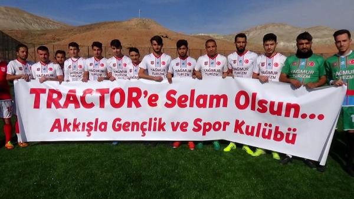 Mustafa Denizli\'nin çalıştırdığı takıma, Kayseri\'den dostluk selamı