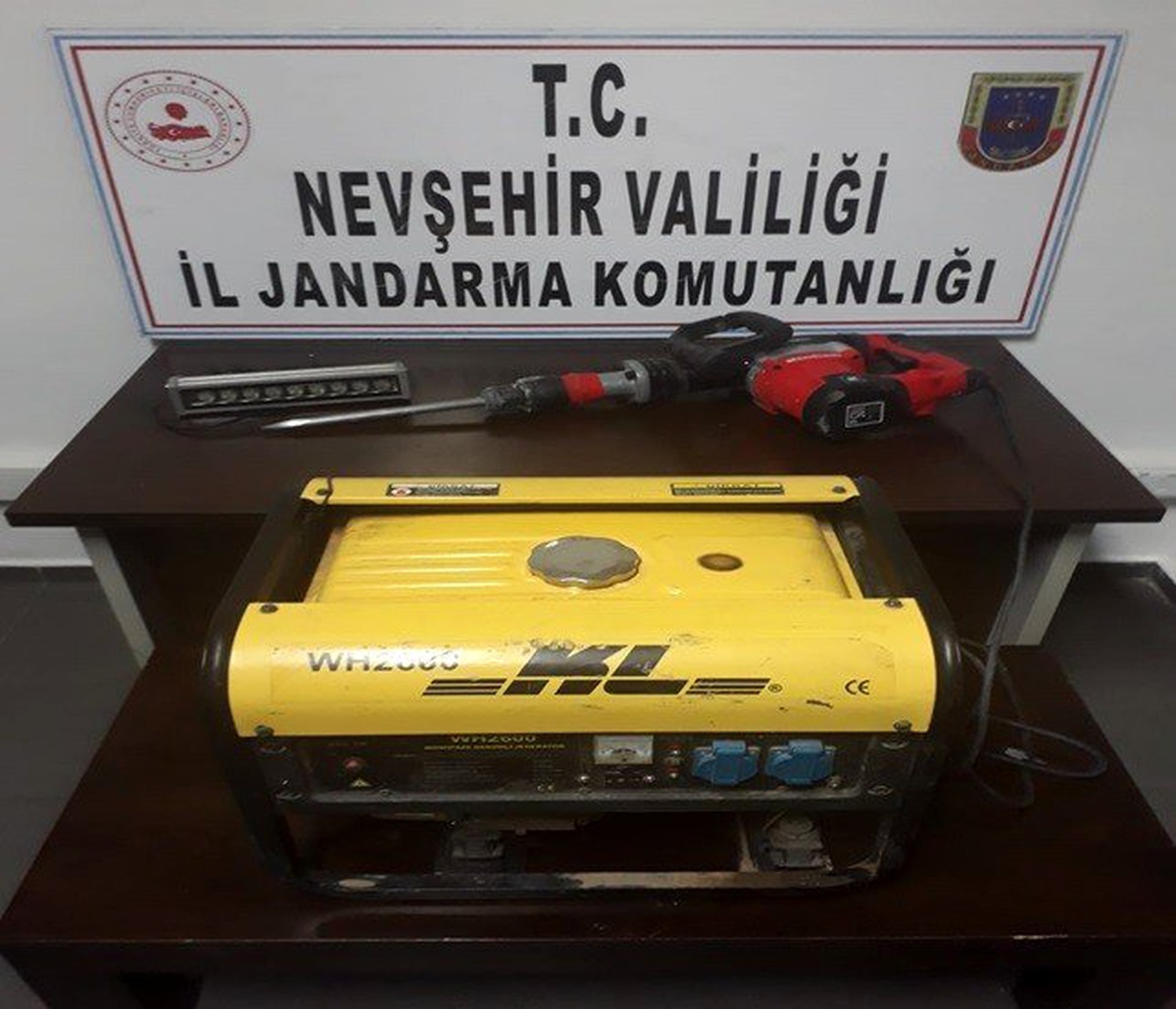 Nevşehir\'de kaçak kazı yapan 2 kişi yakalandı