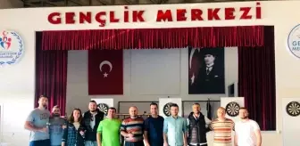 Öğretmenler dartta hünerlerini sergiledi