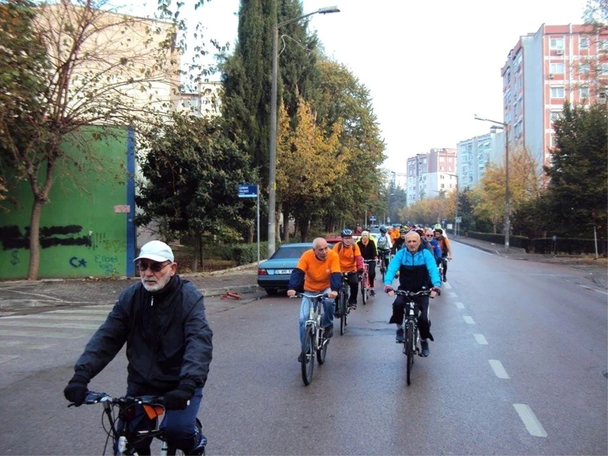 Pedallar, kadına şiddete karşı çevrildi