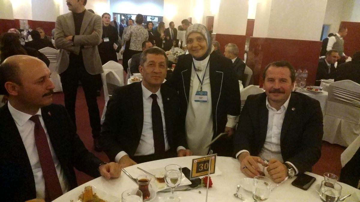 Projelerini Bakan Selçuk\'a sundu
