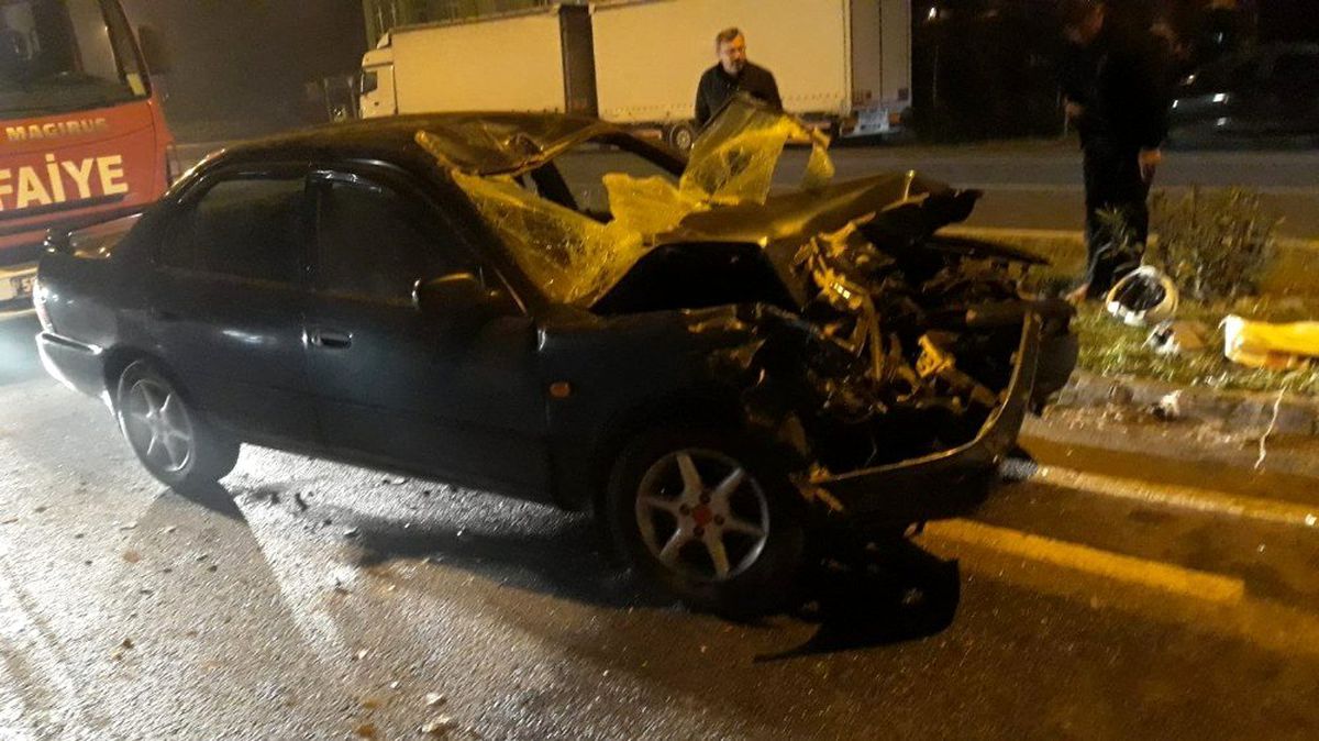 Samsun\'da otomobil ile traktör çarpıştı: 5 yaralı