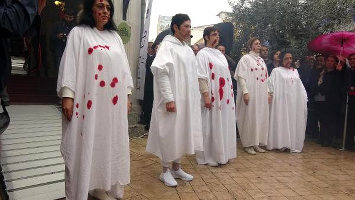 Sokaktaki oyunda kefenle cinayete kurban giden kadınları anlattılar