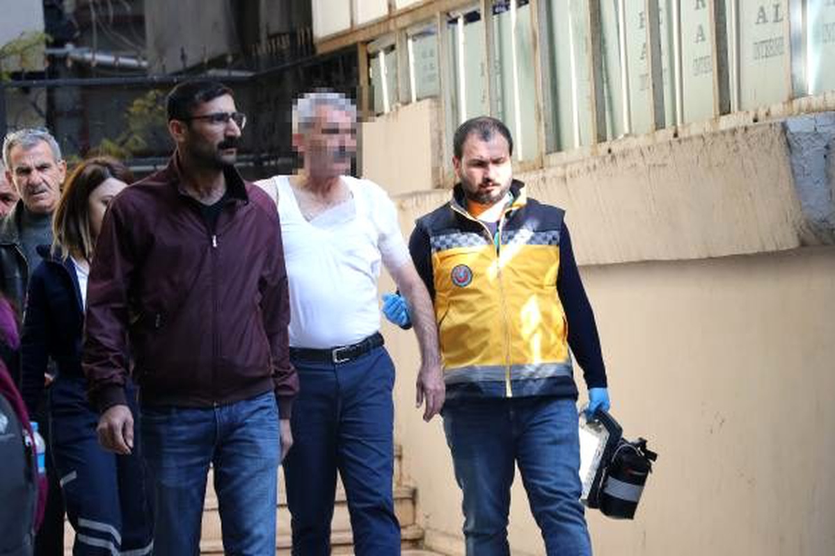 Temizlediği tabancası ateş alınca omzundan vuruldu