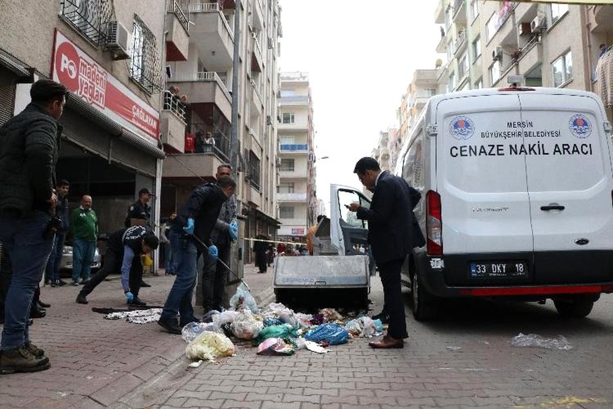 Yeni doğan bebeği çöp konteynerine annesi atmış