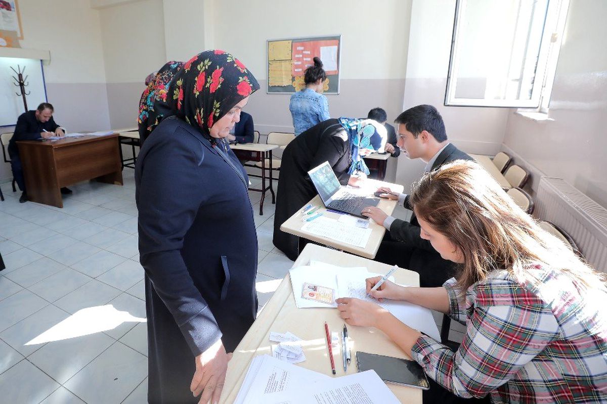 Yetimler ve anneleri hem öğrenecek hem de kazanacak