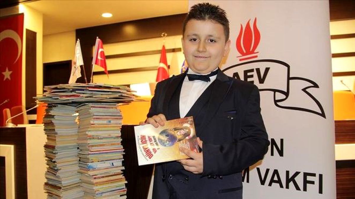 4 ayda 1053 kitap okuyan 8 yaşındaki çocuk Guinness Rekorlar Kitabı\'nda