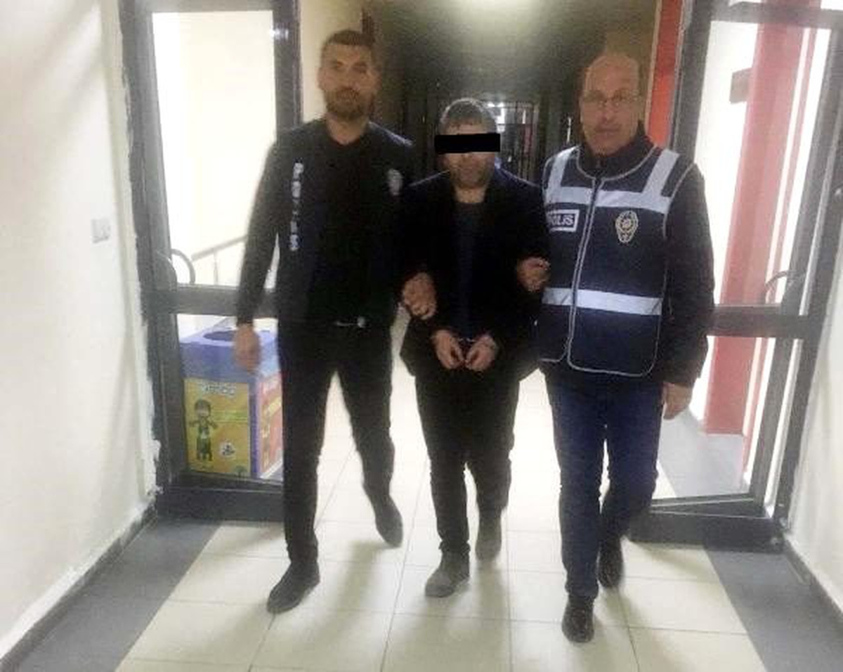 49 yıl hapis cezasıyla aranıyordu, yakalandı